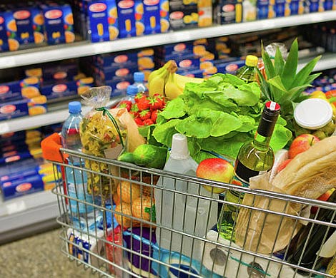 Россияне теперь будут тратить половину бюджета на продукты питания