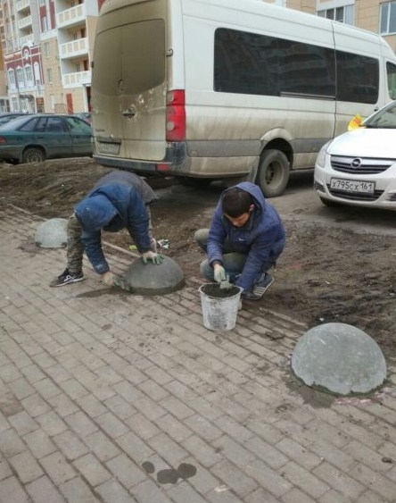 Ростовчане объявили войну автохамам за парковку на тротуарах