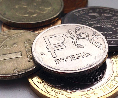 Рубль укрепляется на ожиданиях референдума в Великобритании