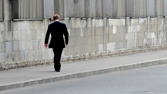 СМИ о гарантиях неприкосновенности президенту: Путин уходит