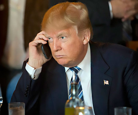 СМИ узнали о прослушке разговоров Трампа по личному телефону
