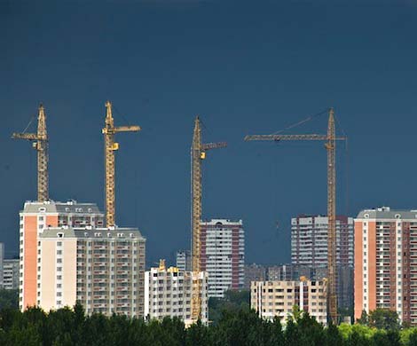 Строительство подмосковной недвижимости массово замораживается