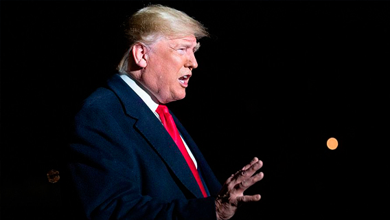 Тайный информатор готов дать письменные показания против Трампа
