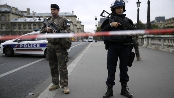 Теракт в стиле 11 сентября предотвращен во Франции