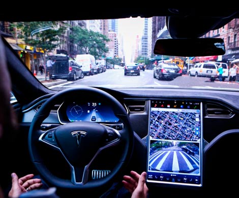 Tesla запустит сервис беспилотных такси в 2020 году