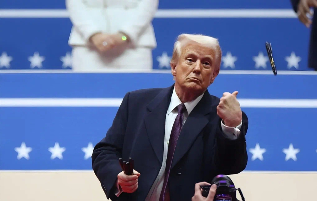 Трамп получил Нобелевку. Не свою