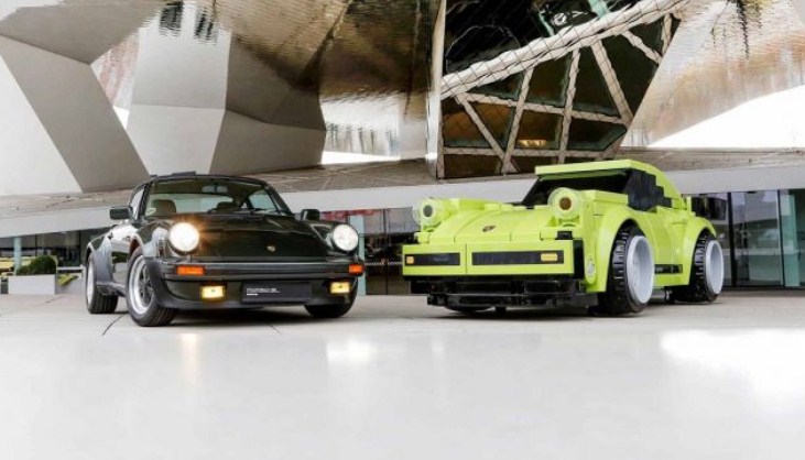 В Германии создали полноразмерный Porsche 911 Turbo из кубиков LEGO