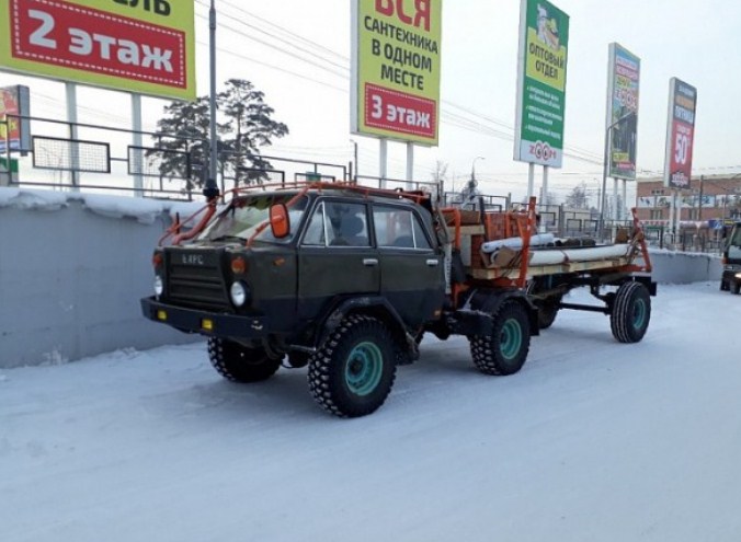 В Улан-Удэ на улице появился автомобиль из «Безумного Макса»