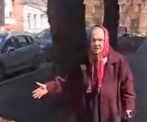 Видео с «разоблачающей» бабой Валей «взорвало» соцсети