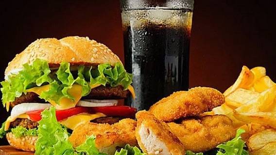 Врачи сообщили о самых вредных продуктах для сердца