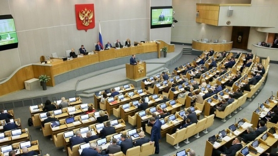«Вы обманываете руководство страны»: Госдума и правительство разругались из-за самозанятых