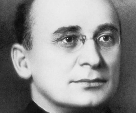 Я себя под Берия чищу…