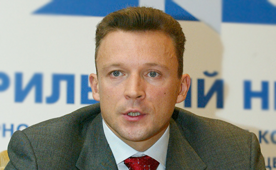 Янчуков выбивает из Исмаилова задолженность?