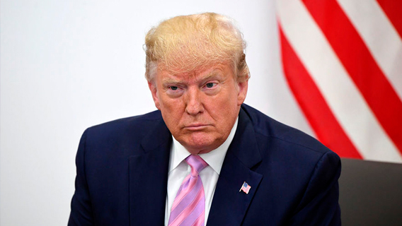 Экс-директора ФБР уличили в записи личных бесед с Трампом