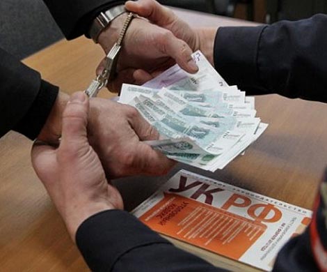 Экс-руководителю столичного УВД дали десять лет за взяточничество