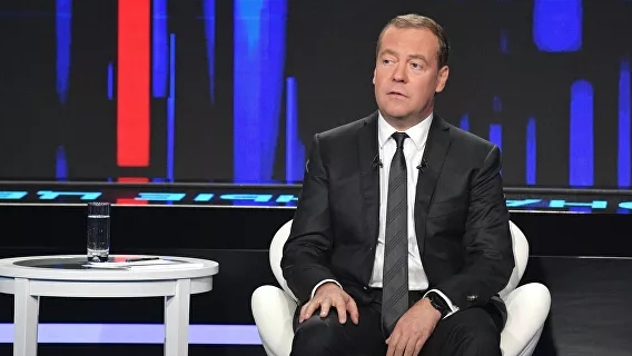 «Будем развивать аренду»: Медведев советует россиянам переселяться в съемное жилье