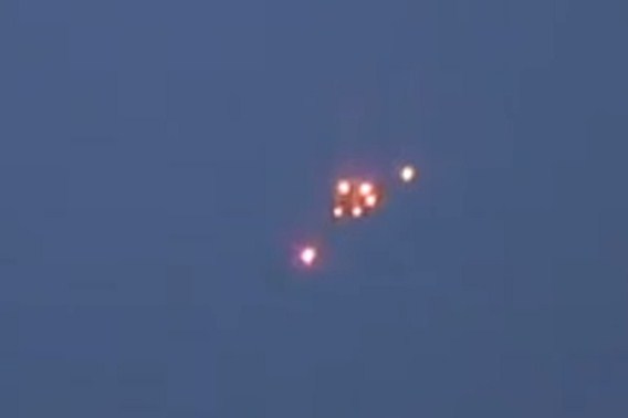 Жители Ленобласти сделали фото НЛО, пролетевшего над их головами