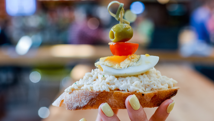 Звезда испанских баров прописалась в Barceloneta: новый Tapas Bar в «Депо»